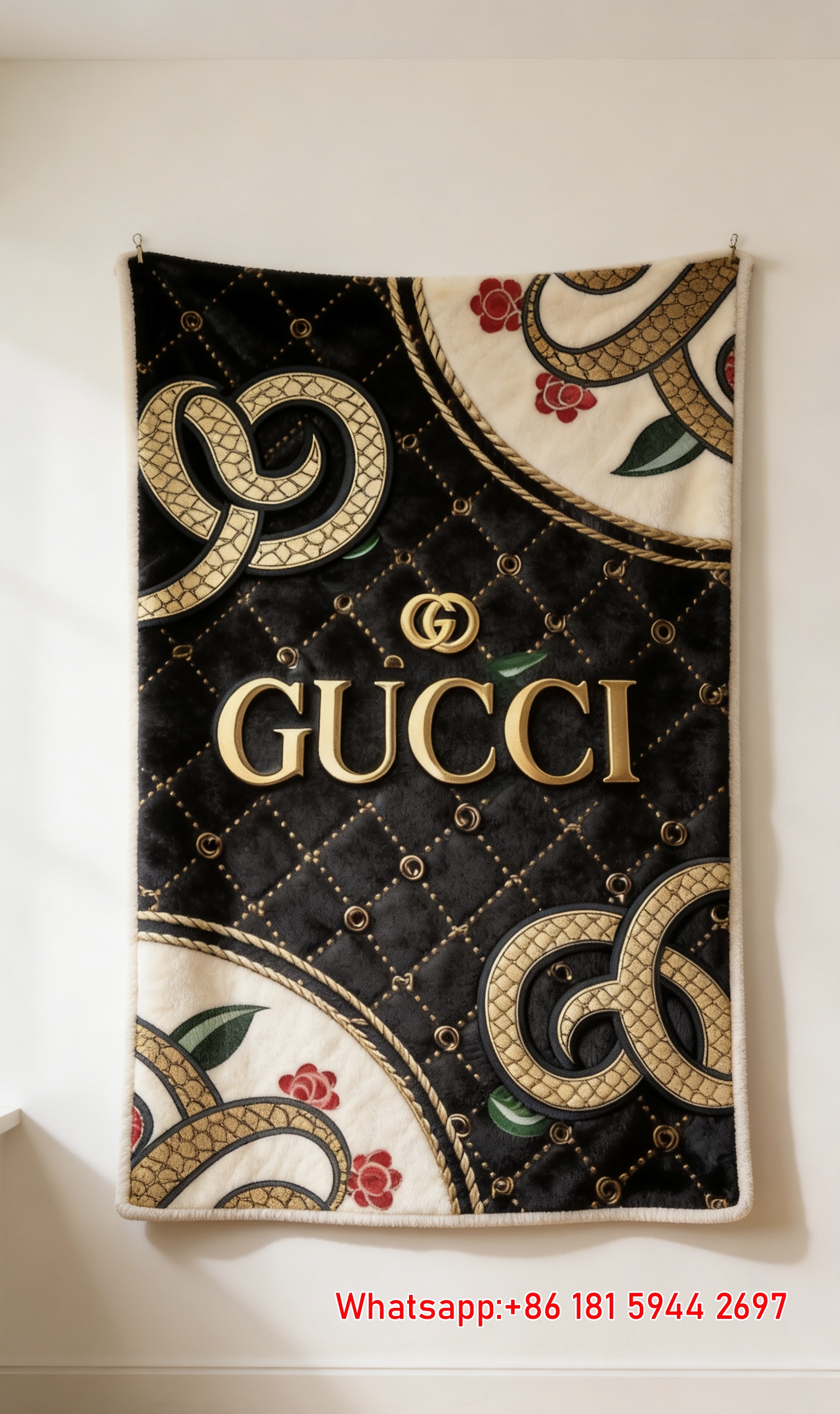 Gucci Quilted Monogram Tapestry Snake & Rose Gucci Throw blankets IMG_2708